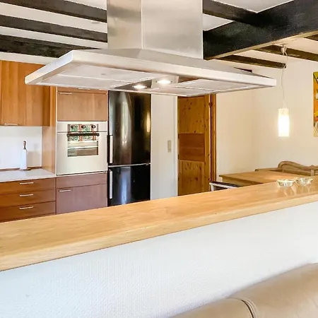 Leilighet 2 Bedroom Cozy In *